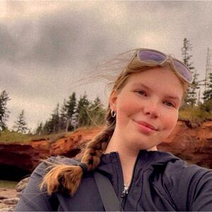 Meet your Posher, Safiya